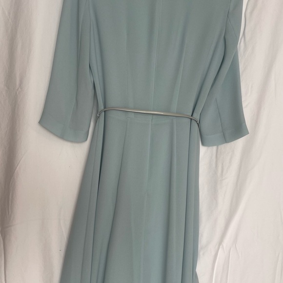 Boss silk mint color pleated dress. - Picture 3 of 10